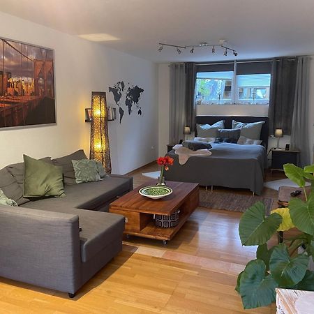 Modernes Appartement Im Gruenen - Stilvoll Und Komfortabel Cologne Luaran gambar