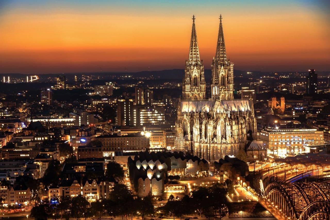 Modernes Appartement Im Gruenen - Stilvoll Und Komfortabel Cologne Luaran gambar