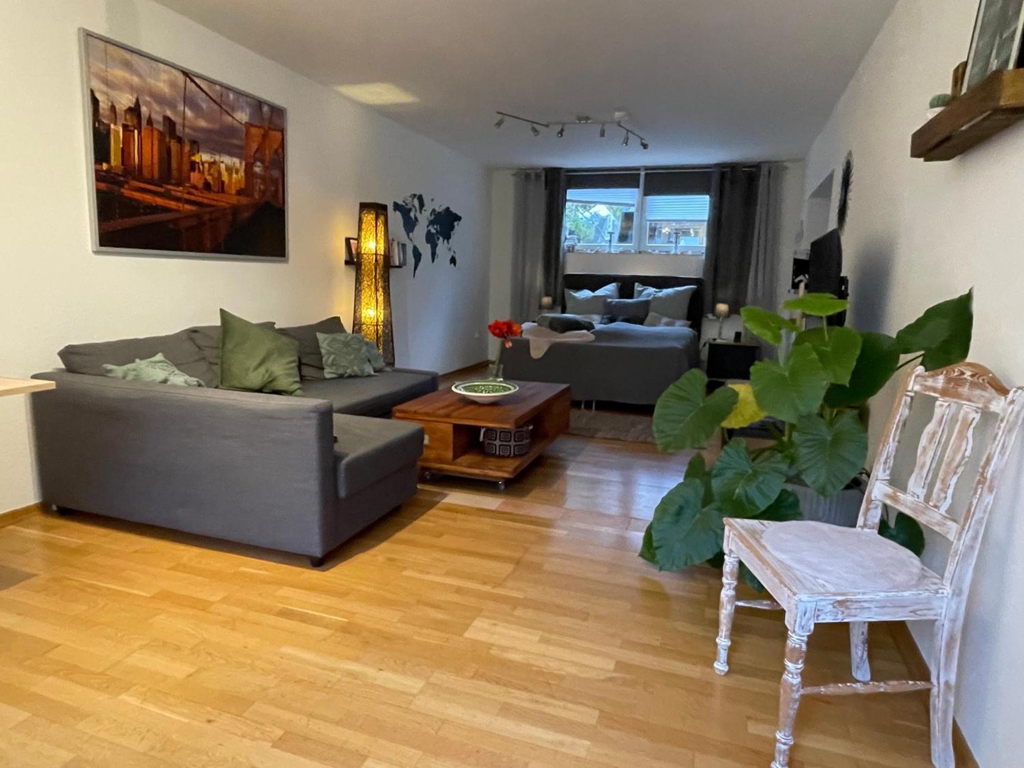 Modernes Appartement Im Gruenen - Stilvoll Und Komfortabel Cologne Luaran gambar