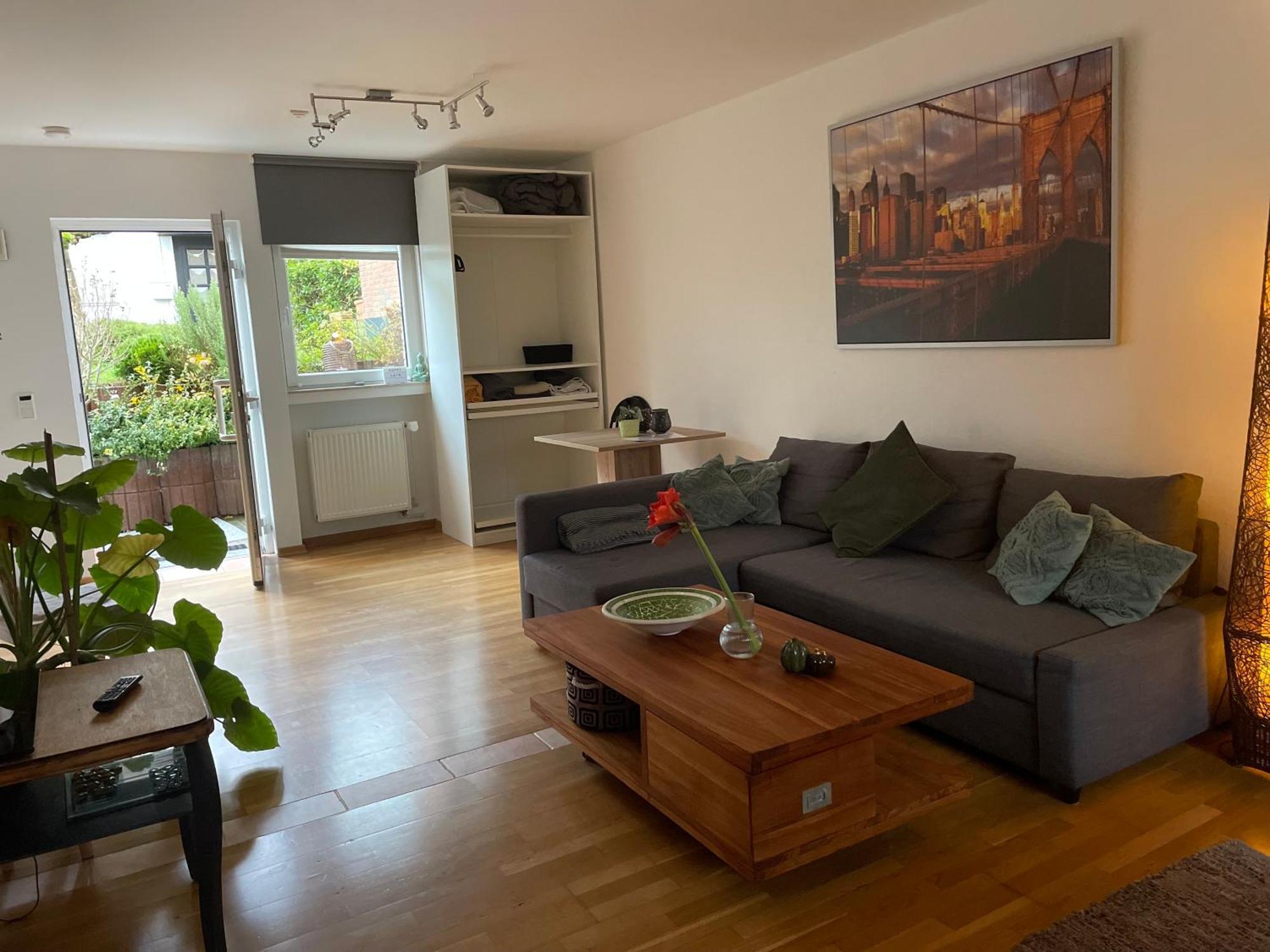 Modernes Appartement Im Gruenen - Stilvoll Und Komfortabel Cologne Luaran gambar